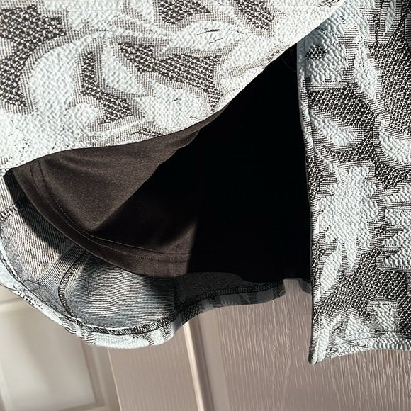 Creation Spring/Fall Trench Coat size Medium - Picture 3 of 7